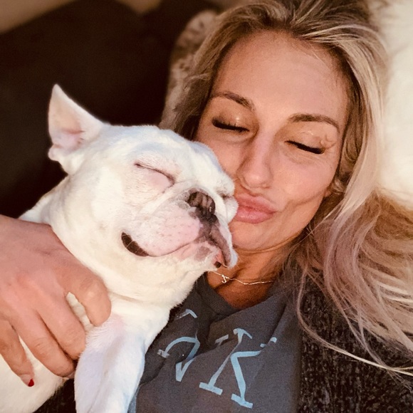 Meet your Posher, Sigourney - Picture 1 of 1